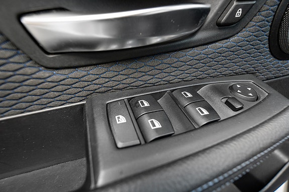 BMW 218i 24 of 30