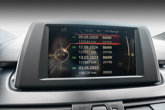 BMW 218i 17 of 30