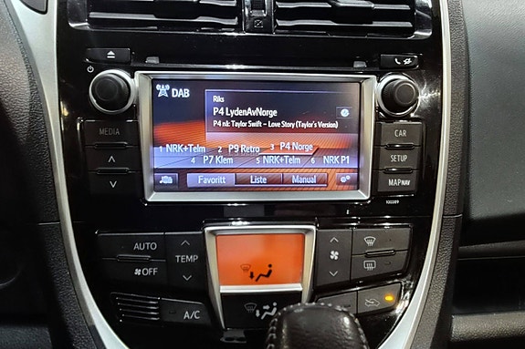 Toyota Verso-S 28 of 30