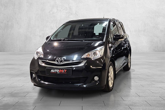 Toyota Verso-S 5 of 30