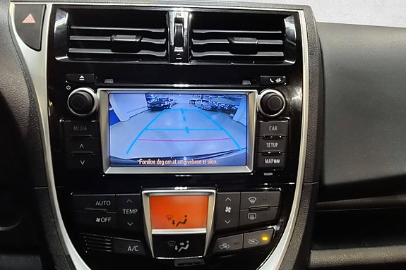 Toyota Verso-S 30 of 30