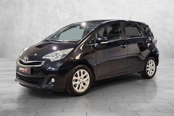 Toyota Verso-S 6 of 30