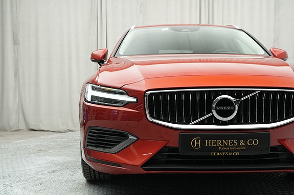 Volvo V60 3 of 30