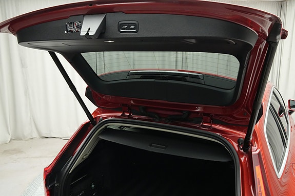 Volvo V60 13 of 30