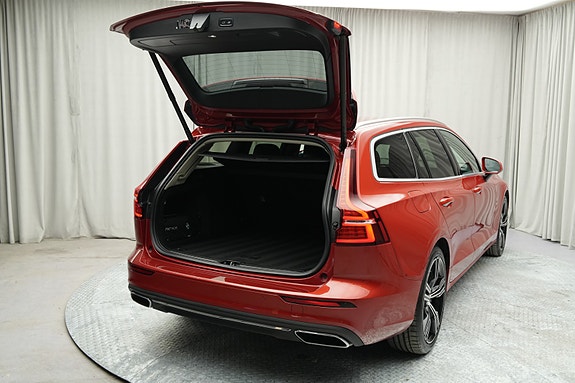 Volvo V60 11 of 30