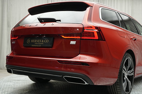 Volvo V60 9 of 30