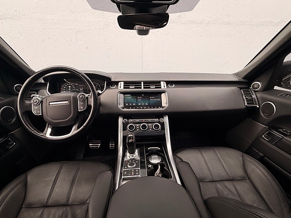 Land Rover Range Rover Sport 14 of 23