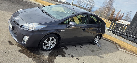 Toyota Prius 19 of 19