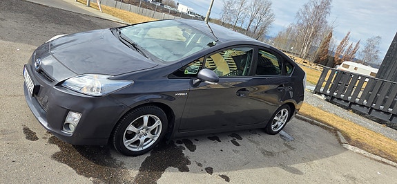 Toyota Prius 18 of 19
