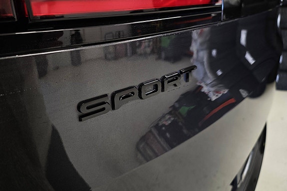Land Rover Range Rover Sport 10 of 30