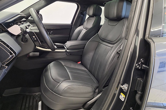 Land Rover Range Rover Sport 17 of 30