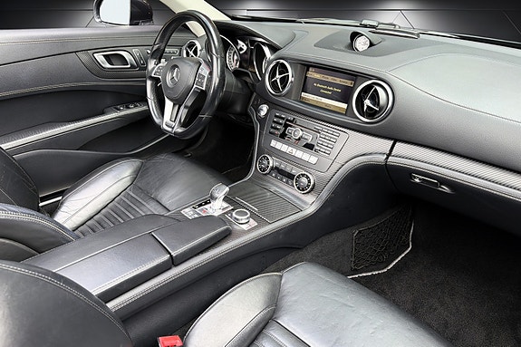 Mercedes-Benz SL500 9 of 22