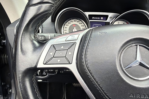 Mercedes-Benz SL500 15 of 22