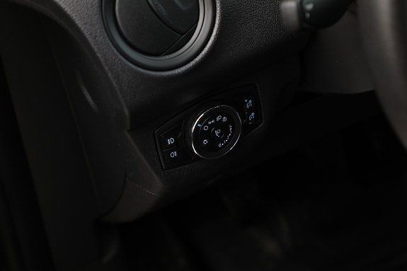 Ford Transit Courier 20 of 30