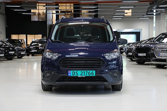Ford Transit Courier 3 of 30