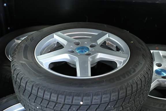 Ford Transit Courier 29 of 30