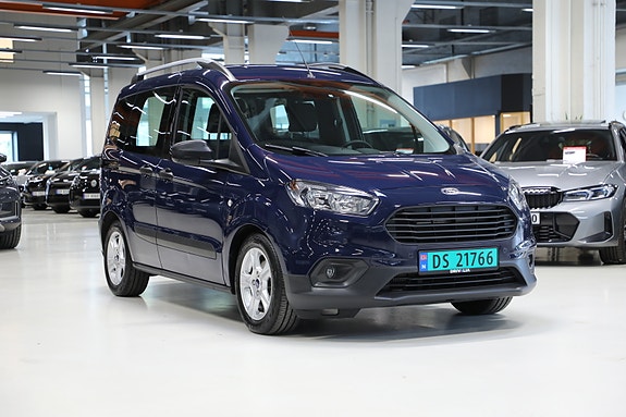 Ford Transit Courier 2 of 30
