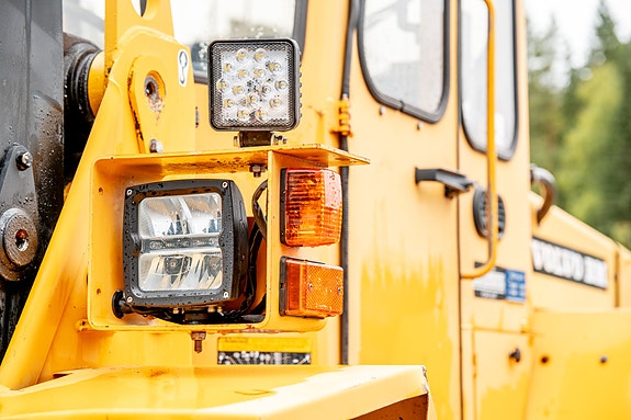 Volvo L70 7 of 28