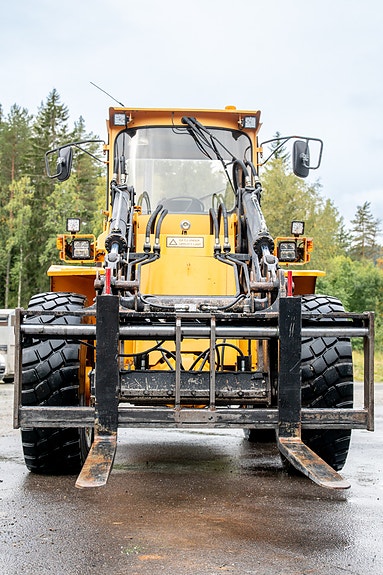 Volvo L70 4 of 28