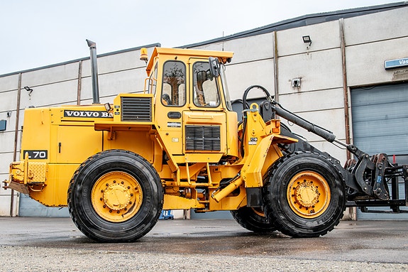 Volvo L70 3 of 28