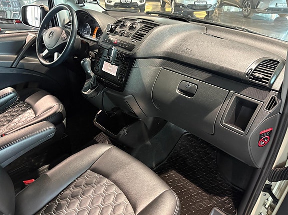 Mercedes-Benz Vito 113 18 of 28