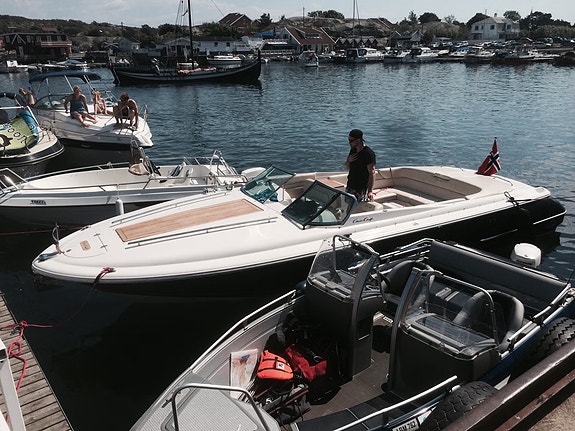 Nydelig Chris Craft 28 Corsair (Selges til god pris pga. sesongslutt og ny båt) 13 of 19