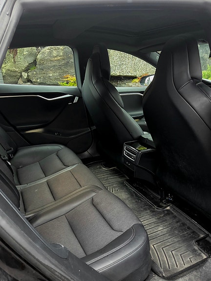 Tesla Model S 8 of 12