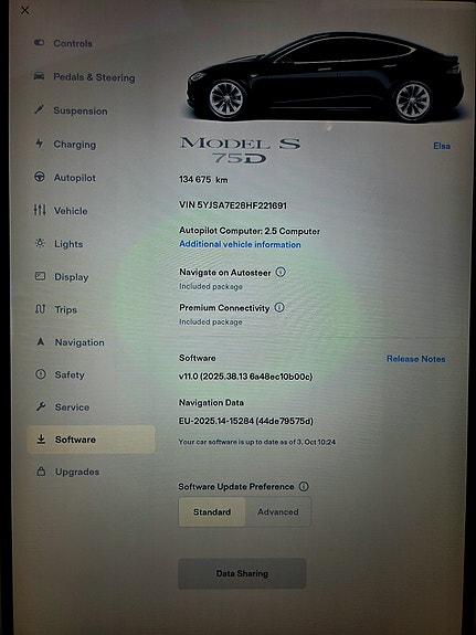 Tesla Model S 9 of 12