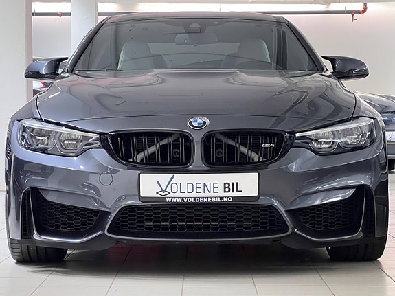 BMW M4 2 of 30