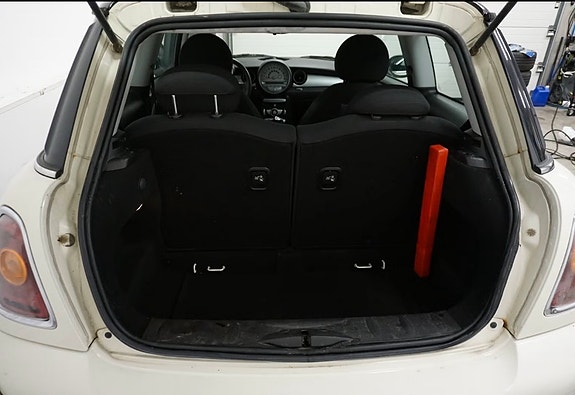MINI Cooper 7 of 11