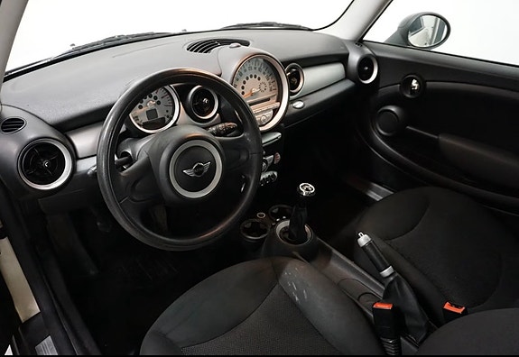 MINI Cooper 6 of 11