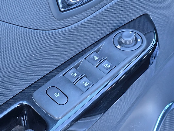 Renault Captur 6 of 30