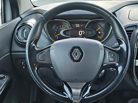 Renault Captur 12 of 30