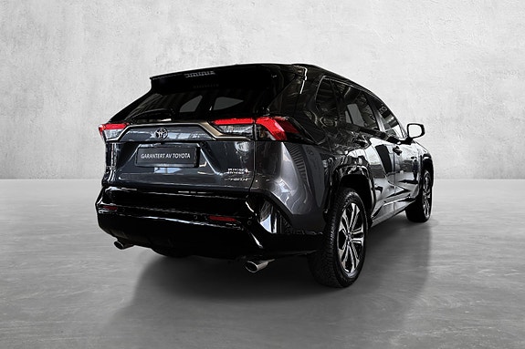 Toyota RAV4 Plug-in Hybrid 5 of 28