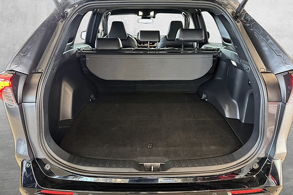 Toyota RAV4 Plug-in Hybrid 21 of 28