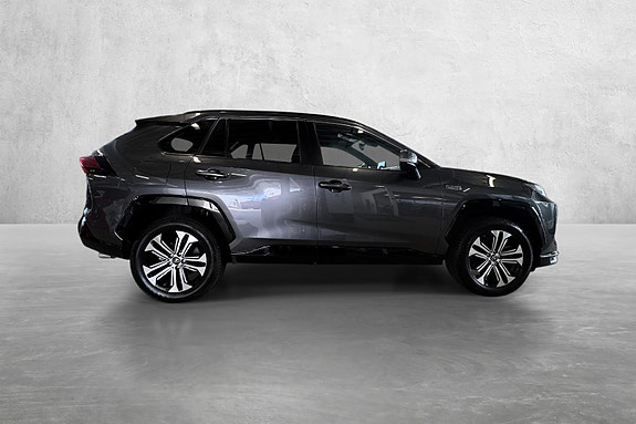 Toyota RAV4 Plug-in Hybrid 6 of 28