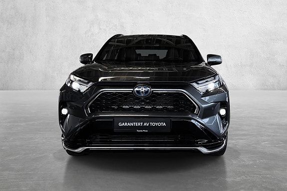 Toyota RAV4 Plug-in Hybrid 8 of 28