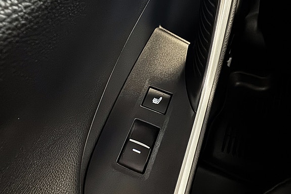 Toyota RAV4 Plug-in Hybrid 20 of 28