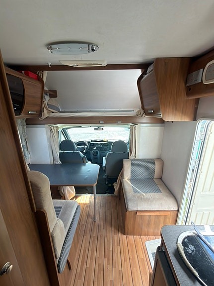 Ford Transit 8 of 9