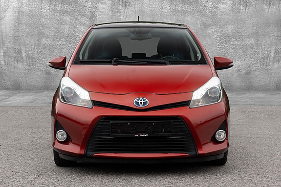 Toyota Yaris 3 of 30