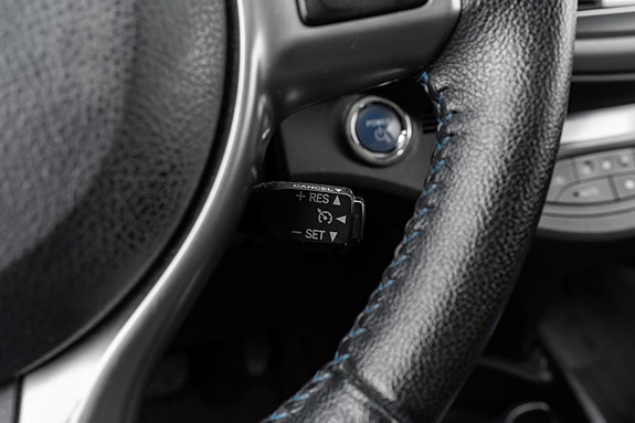 Toyota Yaris 17 of 30