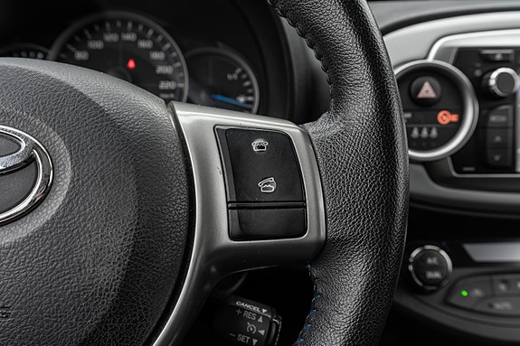 Toyota Yaris 16 of 30