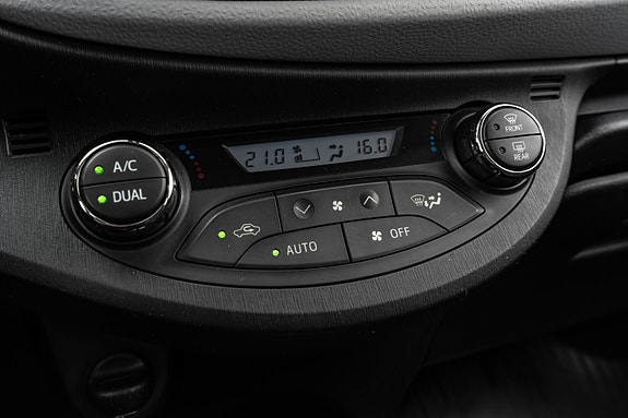 Toyota Yaris 23 of 30