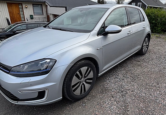 Volkswagen e-Golf VII 4 of 22