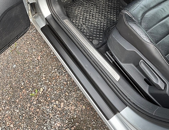 Volkswagen e-Golf VII 20 of 22