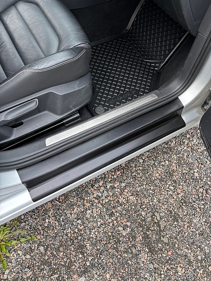 Volkswagen e-Golf VII 18 of 22