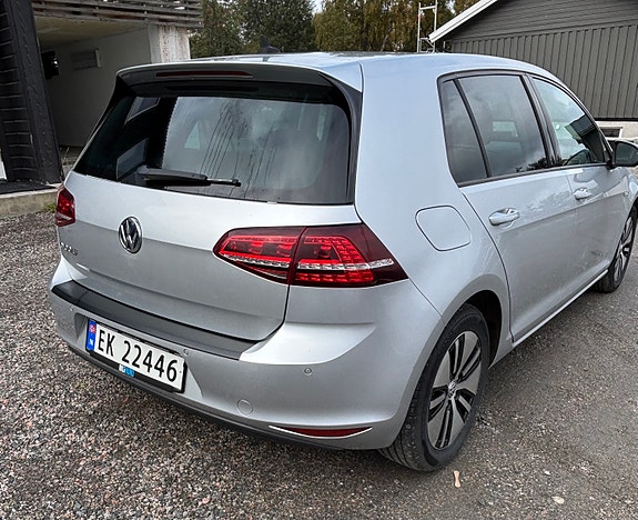 Volkswagen e-Golf VII 5 of 22