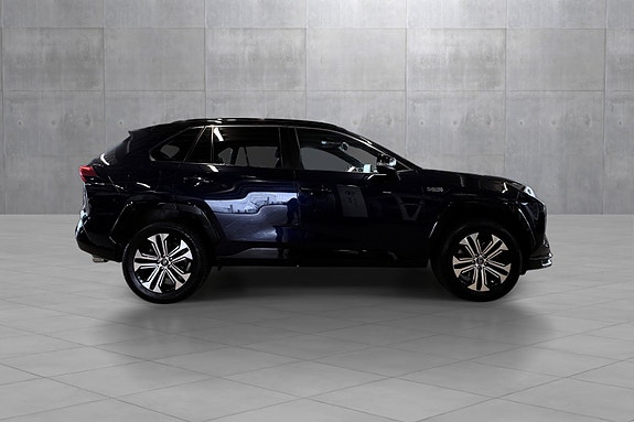 Toyota RAV4 Plug-in Hybrid 6 of 30