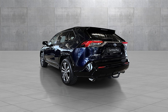 Toyota RAV4 Plug-in Hybrid 3 of 30
