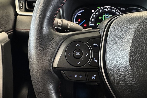 Toyota RAV4 Plug-in Hybrid 11 of 30